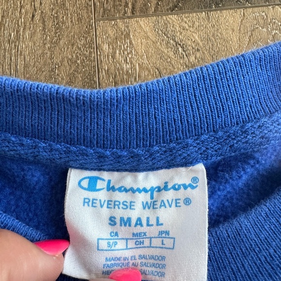 Vintage Drake University sweatshirt.  Unisex size small.  Royal blue. - Picture 6 of 7